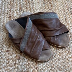 brunello cucinelli 37 Brown Leather Sandals Slides Flat